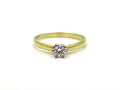 18K gold solitaire diamond ring, circa 1970's.