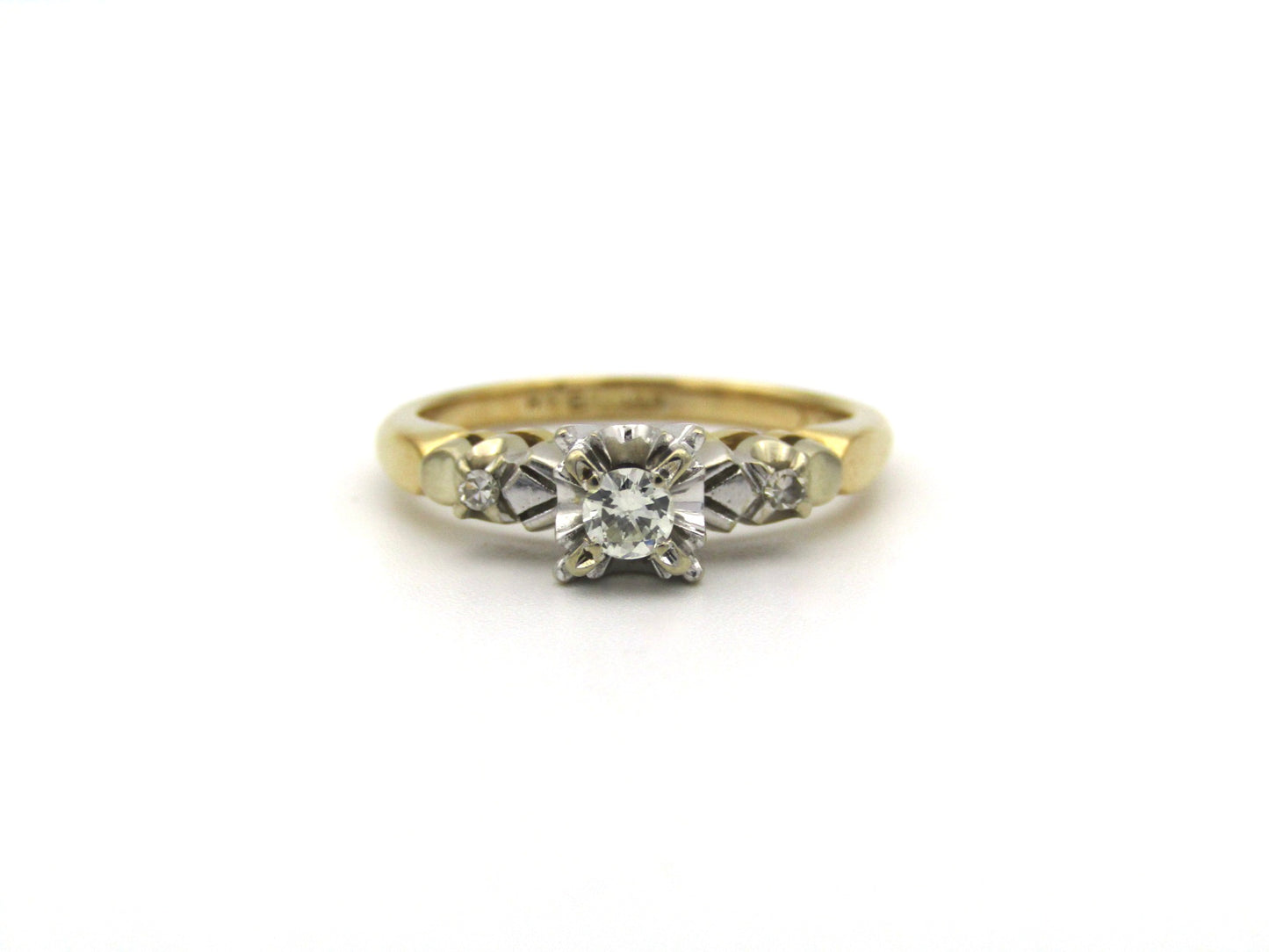18K gold diamond ring, Birmingham, 1989.