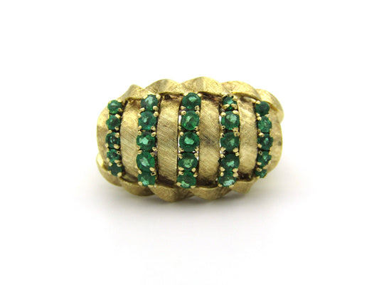 18K gold Vintage emerald ring, circa 1970's.