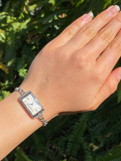 18K gold Art Deco wristwatch, America, circa 1920.