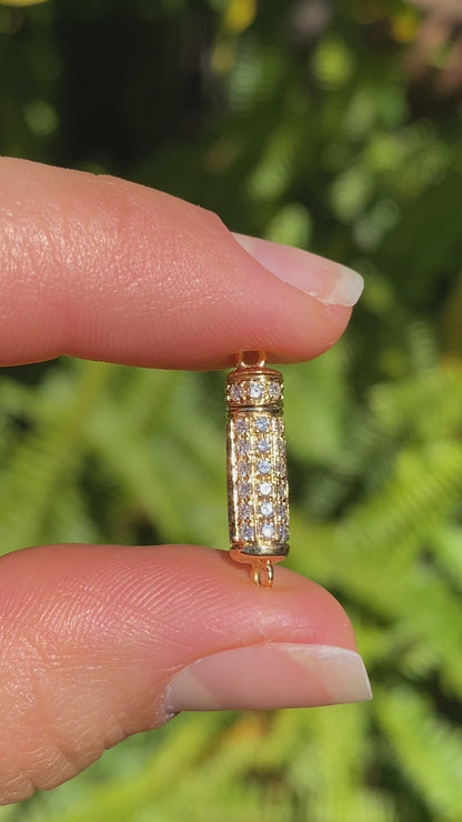 18K gold diamond clasp, circa 1970's.