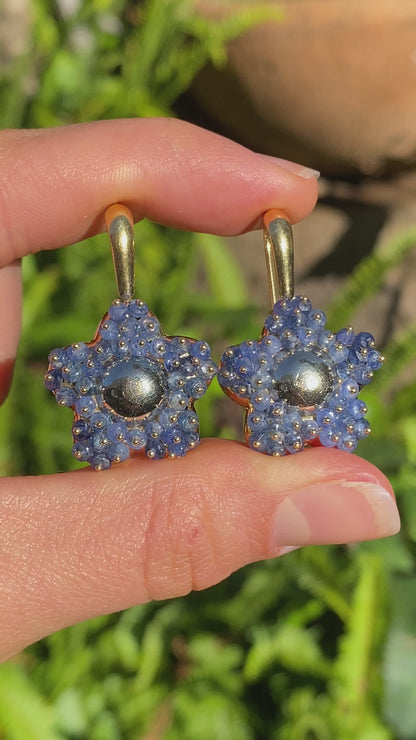 18K gold sapphire flower earring by Le Gi of Italy, circa 1990.