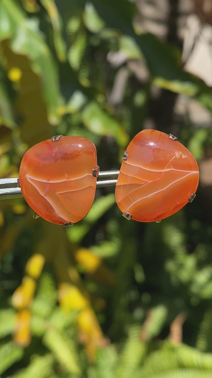 9K gold agate screw-on earrings, circa 1960's.