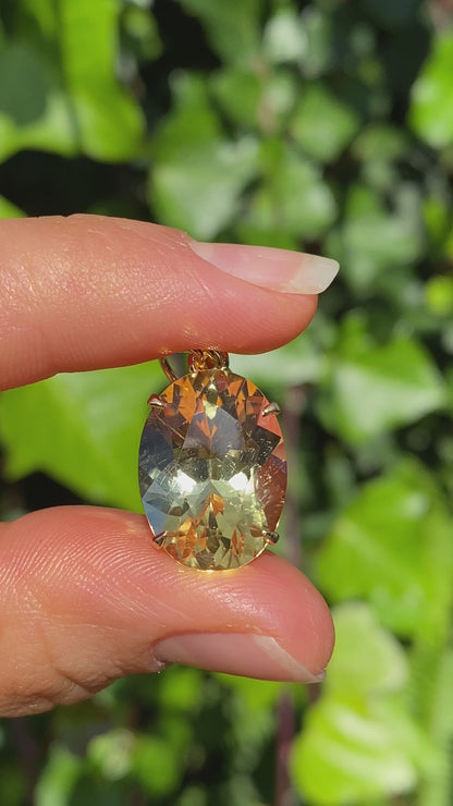 18K gold citrine pendant.