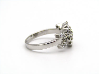 18kt gold diamond ring.