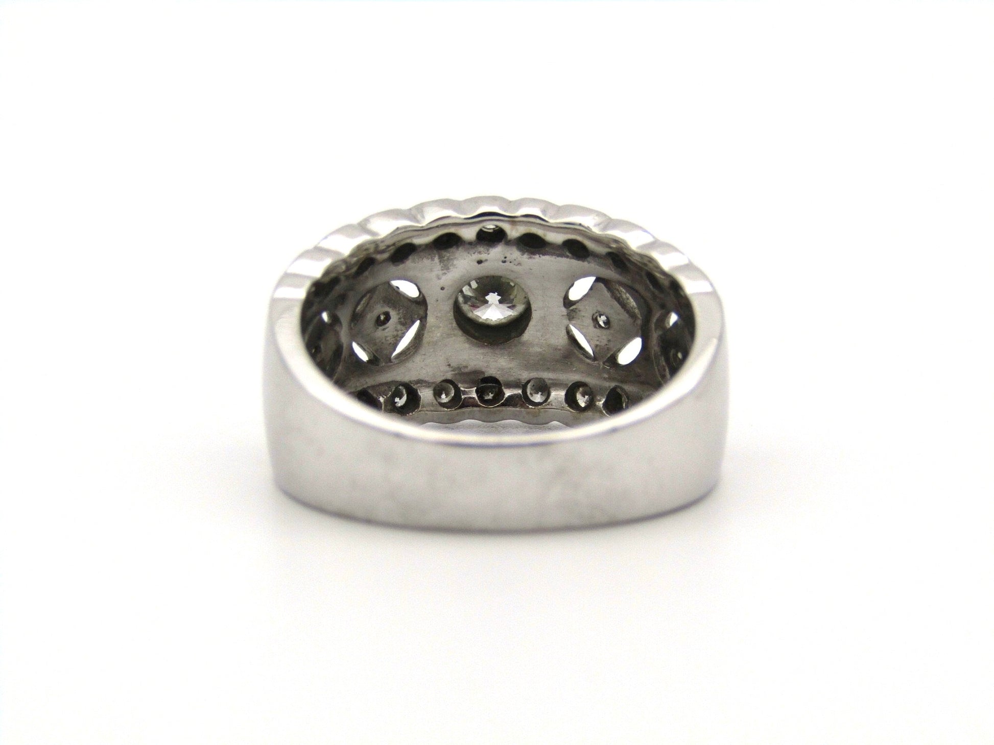 18kt gold diamond ring by Jenna Clifford.
