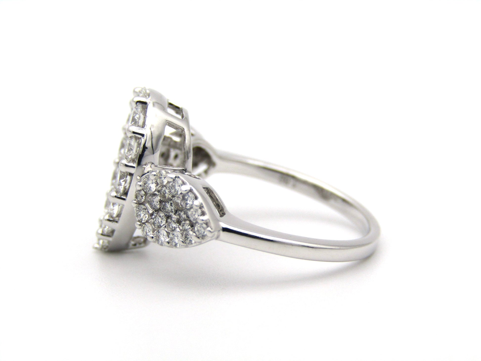18K gold diamond cluster ring.