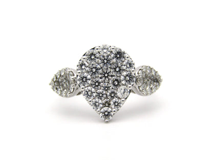 18K gold diamond cluster ring.