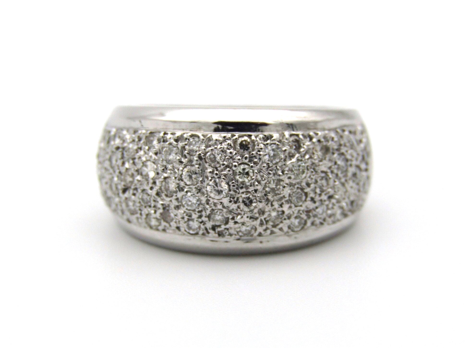 18kt gold diamond ring.