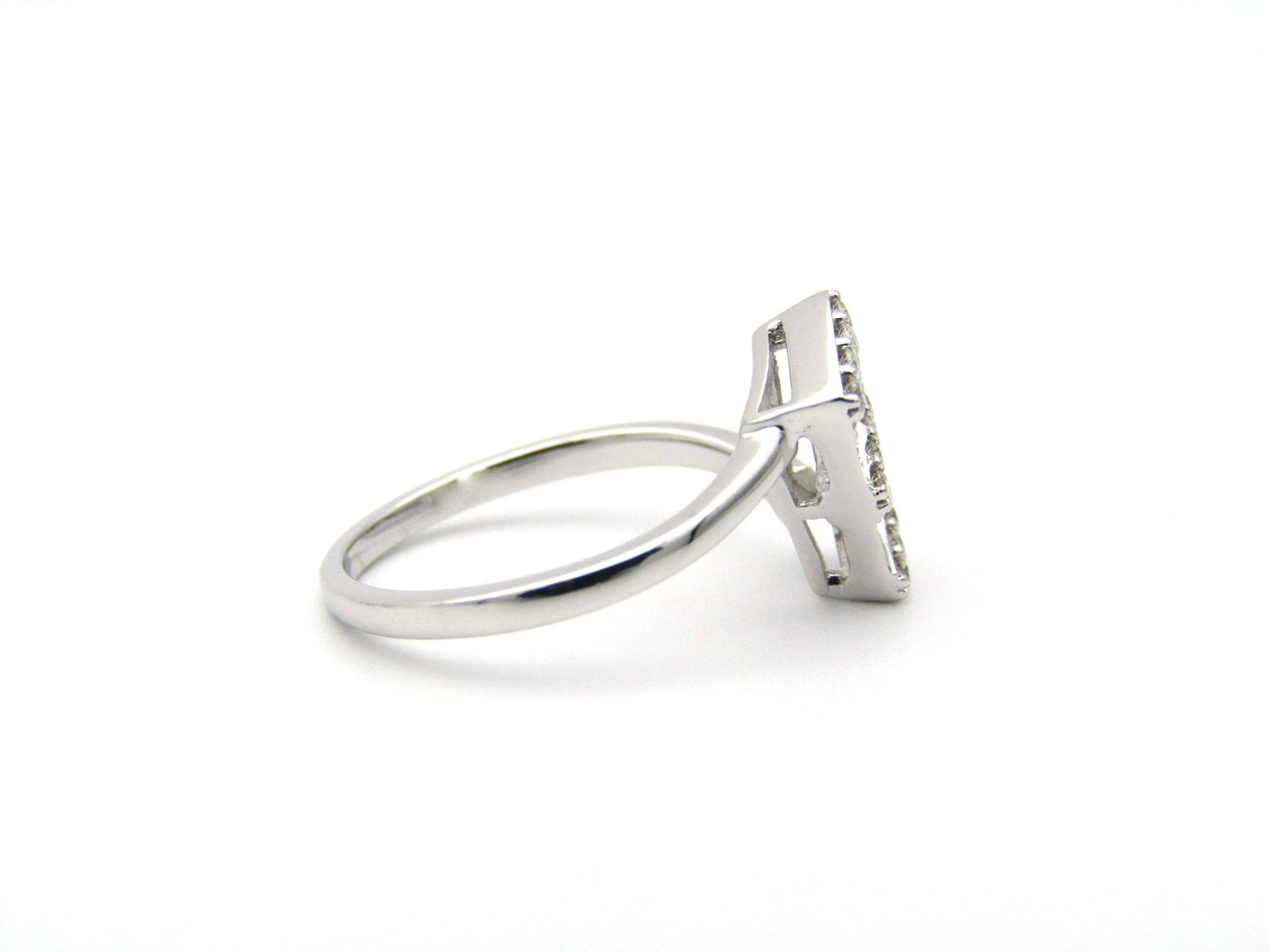 18K gold diamond ring.