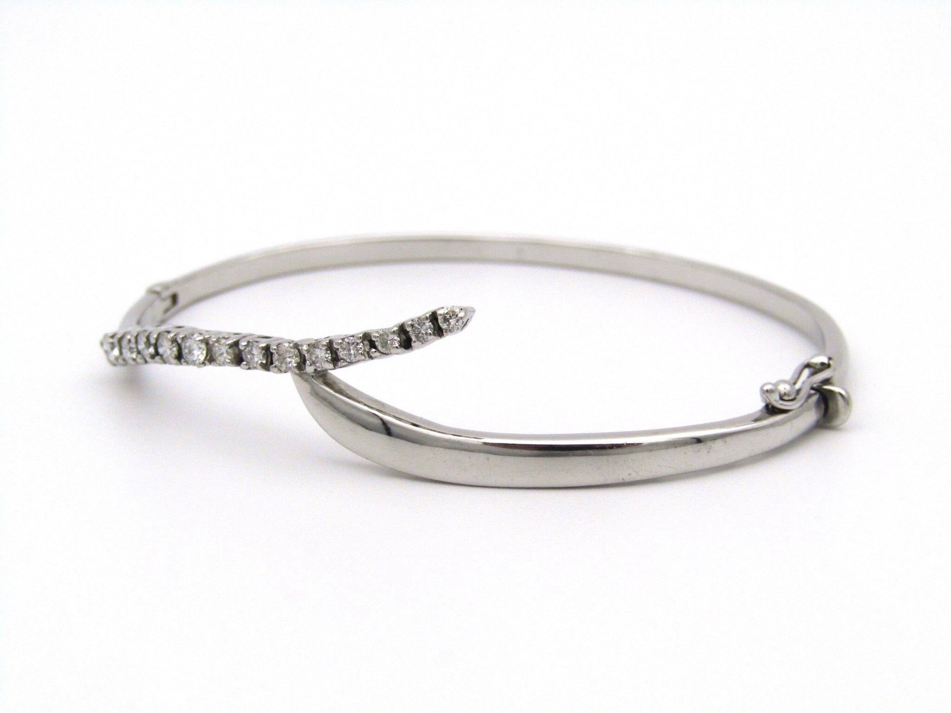 18K white gold diamond bangle.