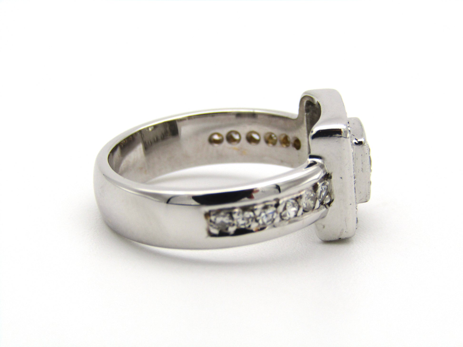 18kt gold diamond ring.