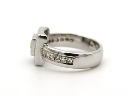 18kt gold diamond ring.