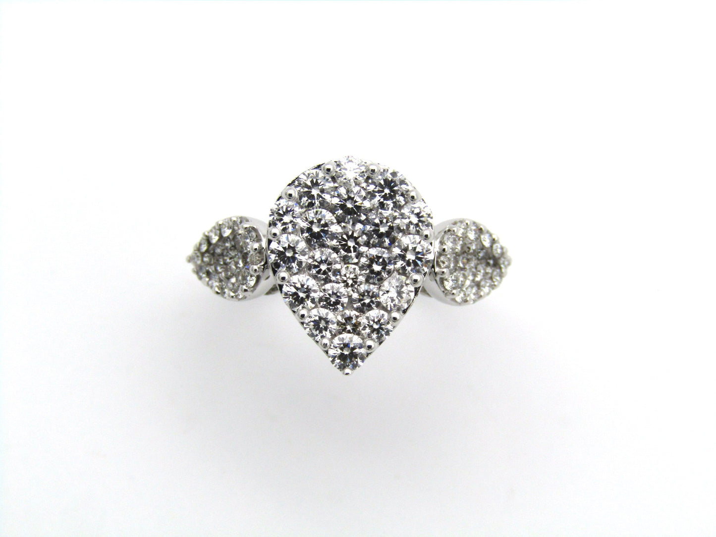 18K gold diamond cluster ring.