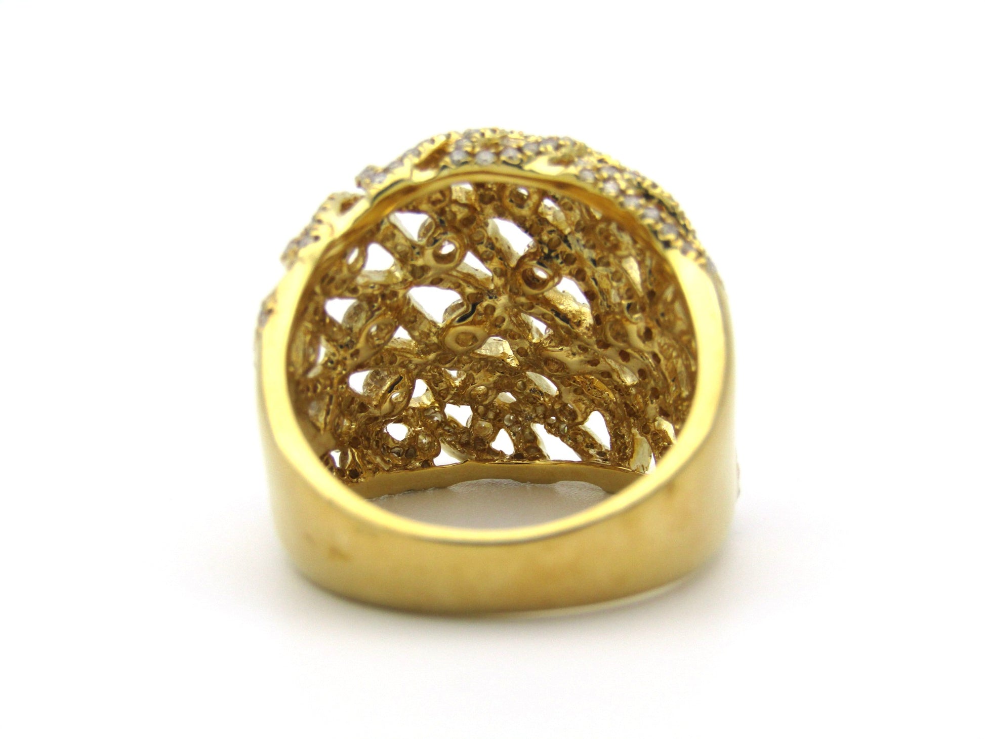 18K gold diamond dress ring.