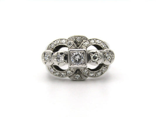 Art Deco 18K gold diamond ring.