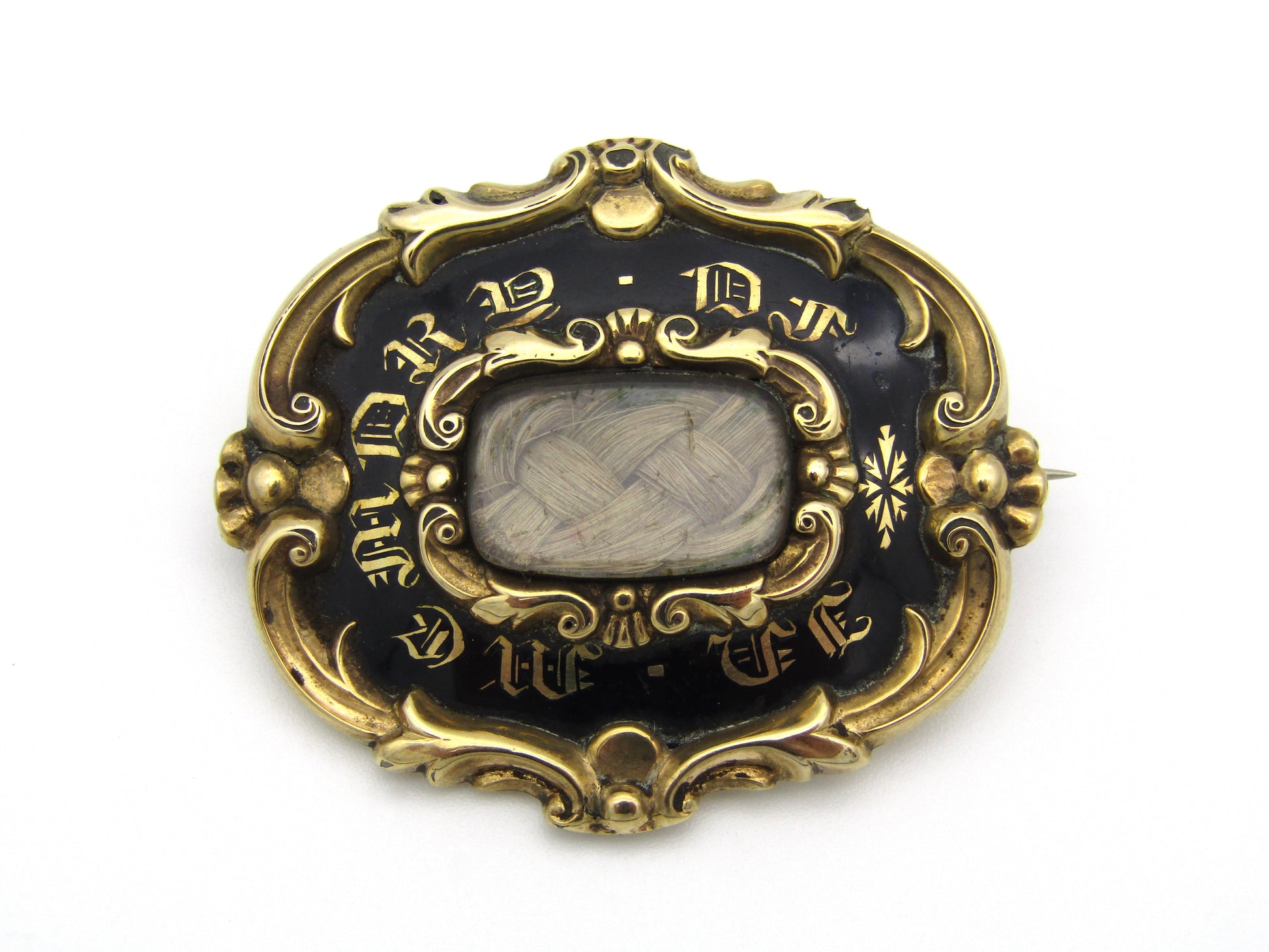 9kt gold Victorian mourning brooch.