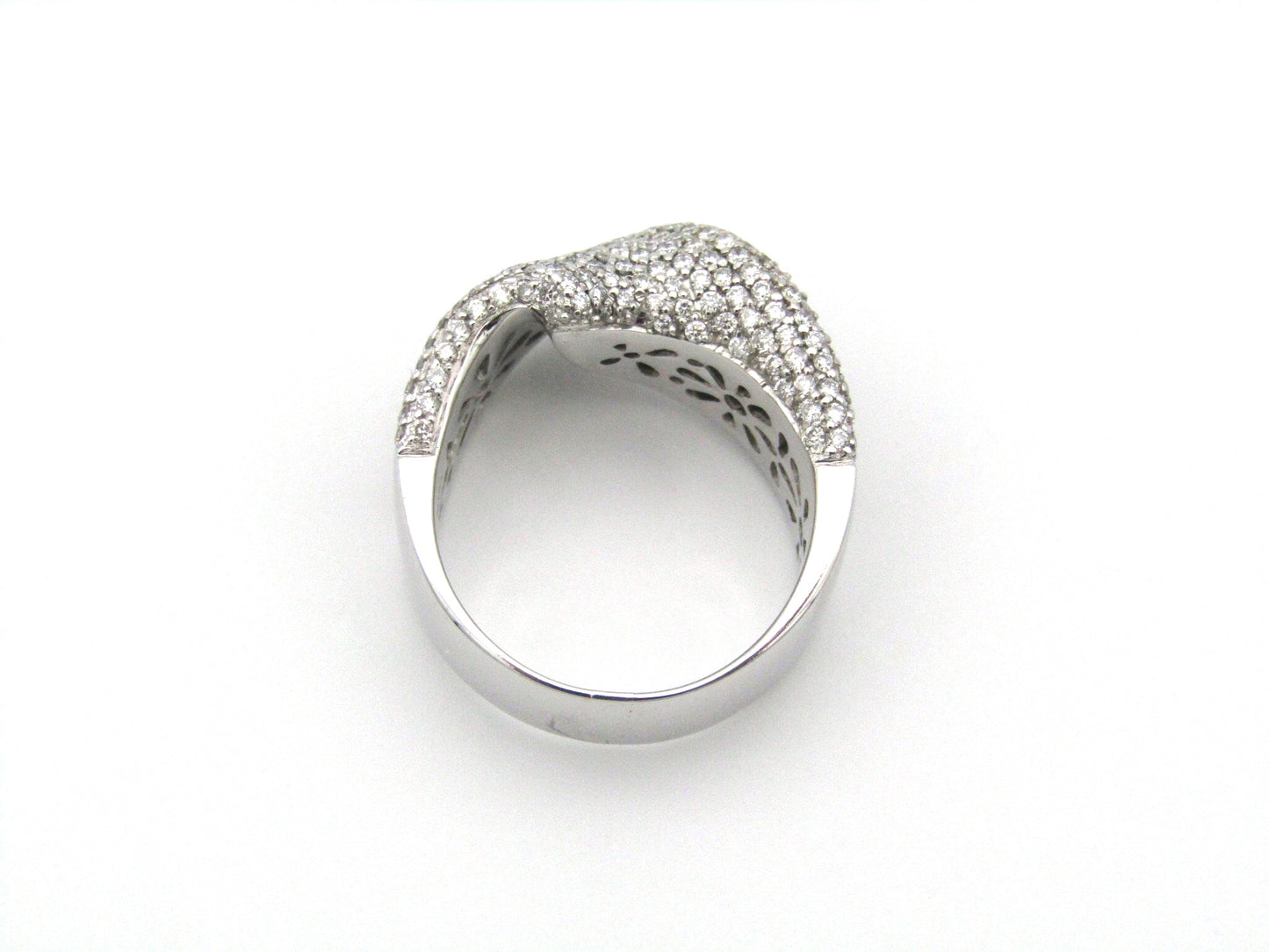 18K white gold diamond twist ring.