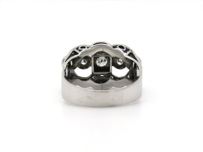 Art Deco 18K gold diamond ring.